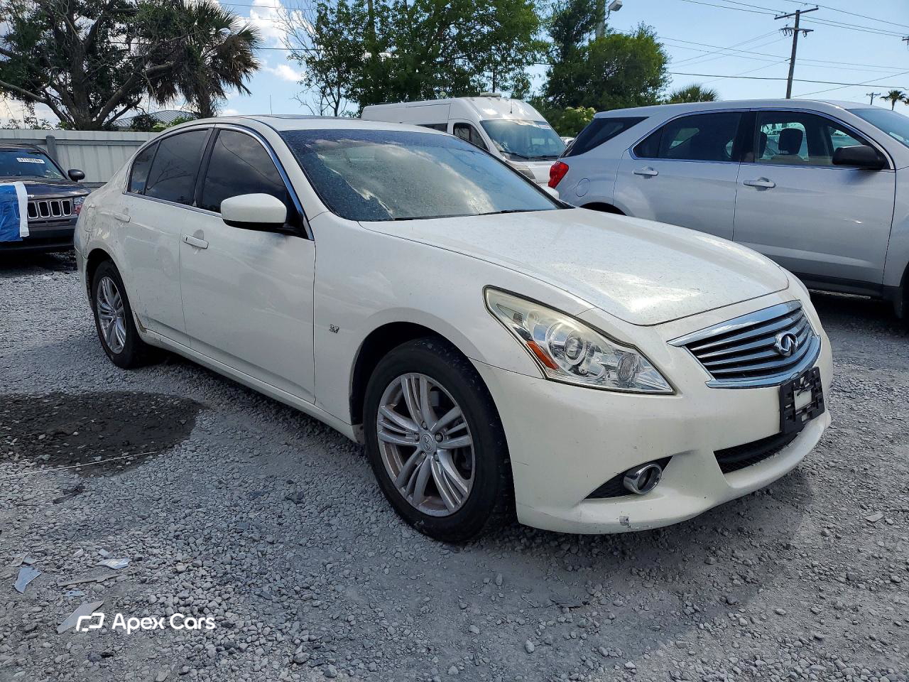 Infiniti Q40 2015