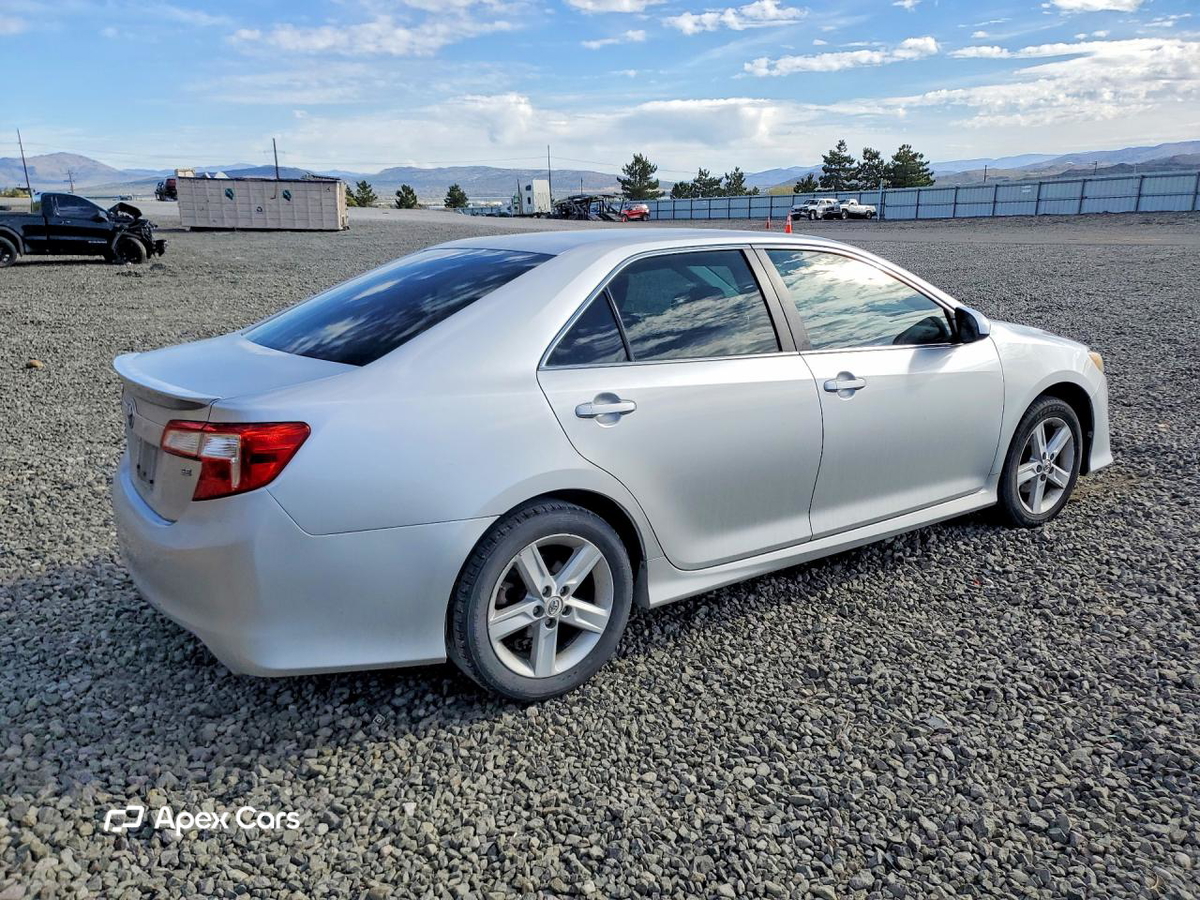 Toyota Camry 2012