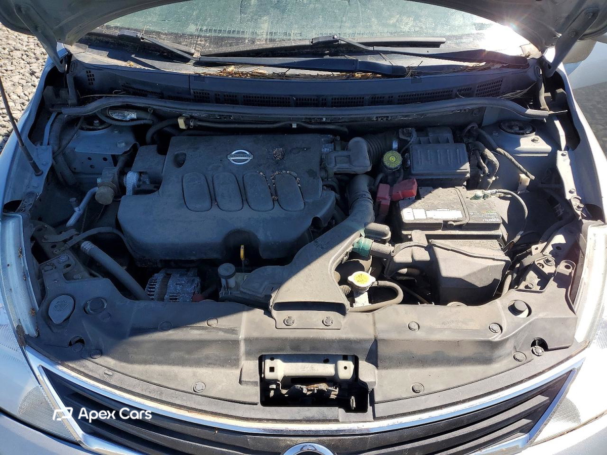 Nissan Versa 2011