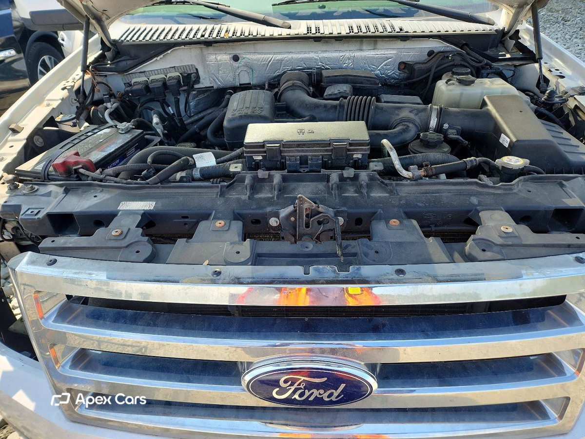 Ford Expedition 2014