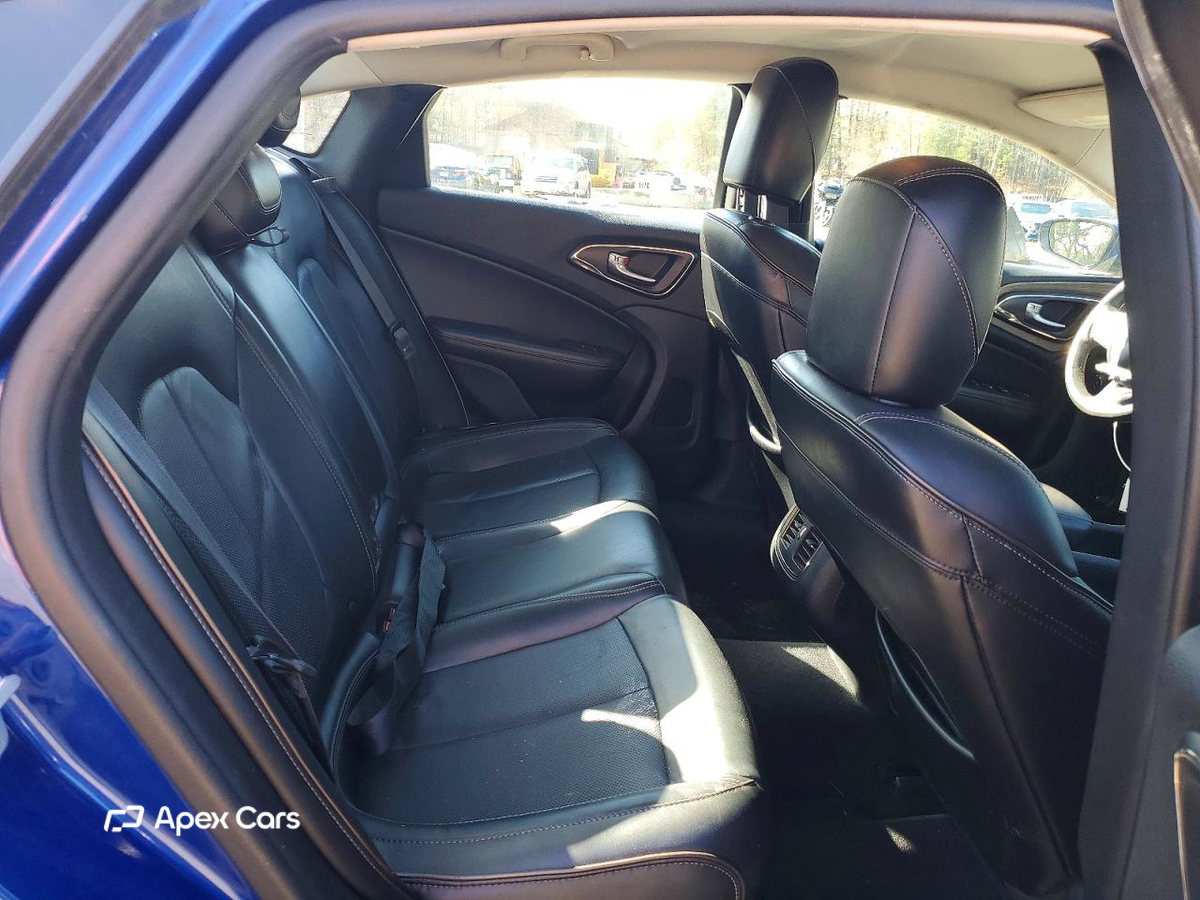 Chrysler 200 2015
