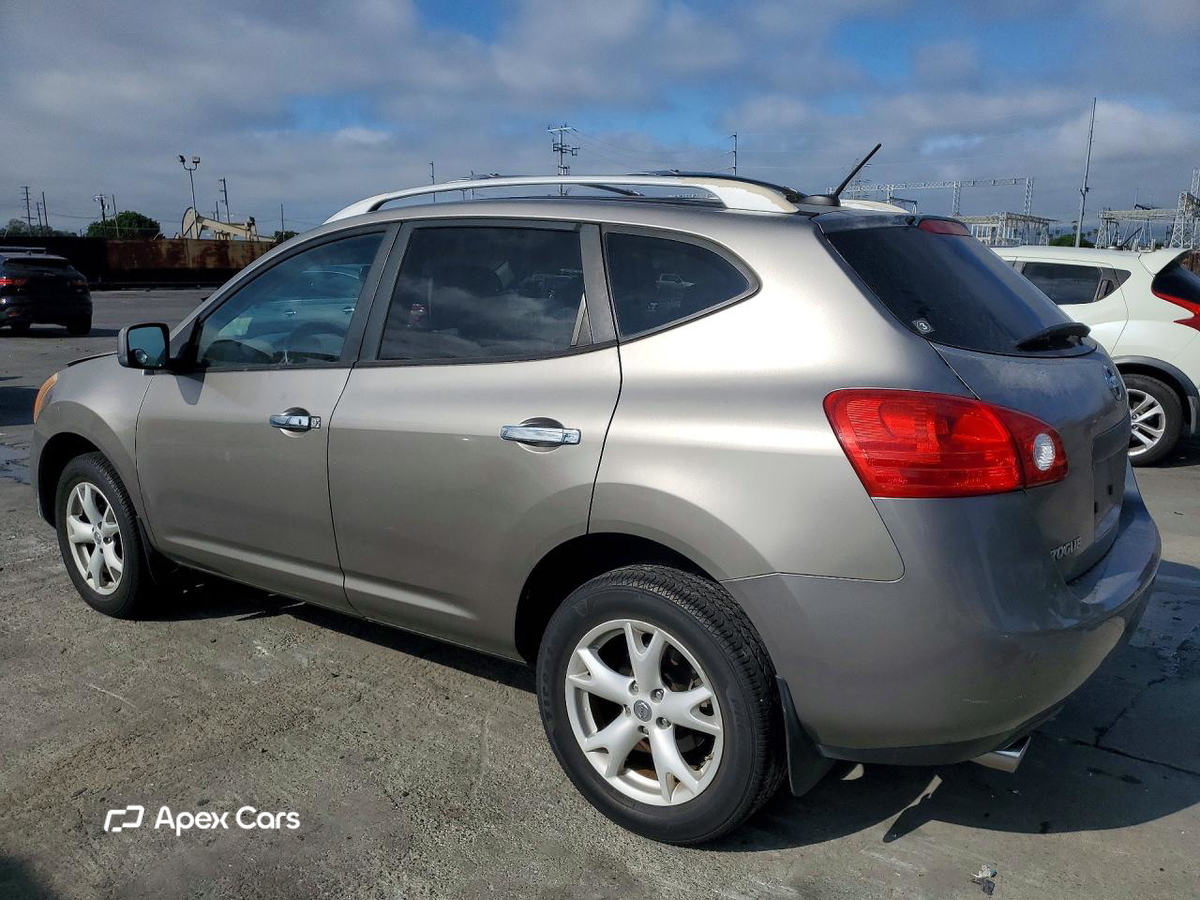 Nissan Rogue 2010