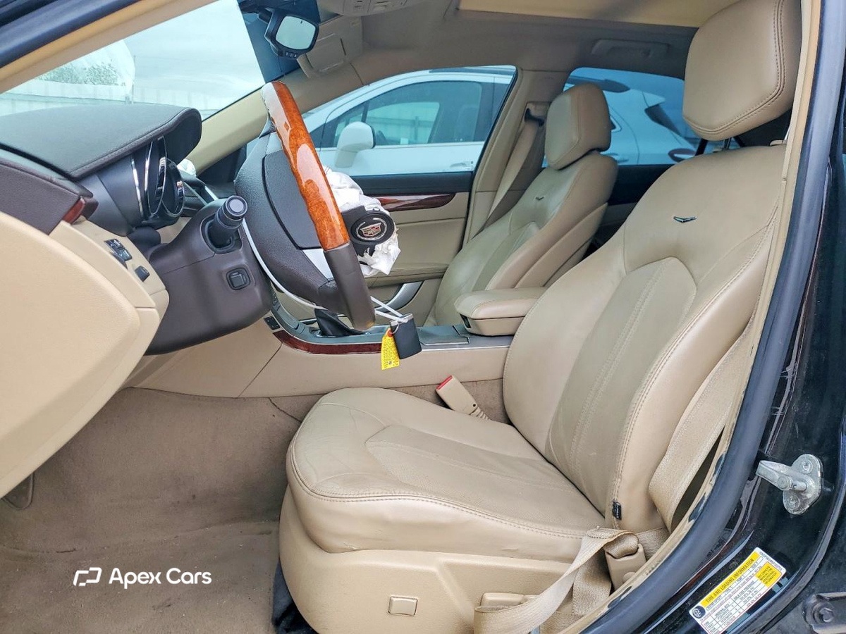 Cadillac CTS 2011