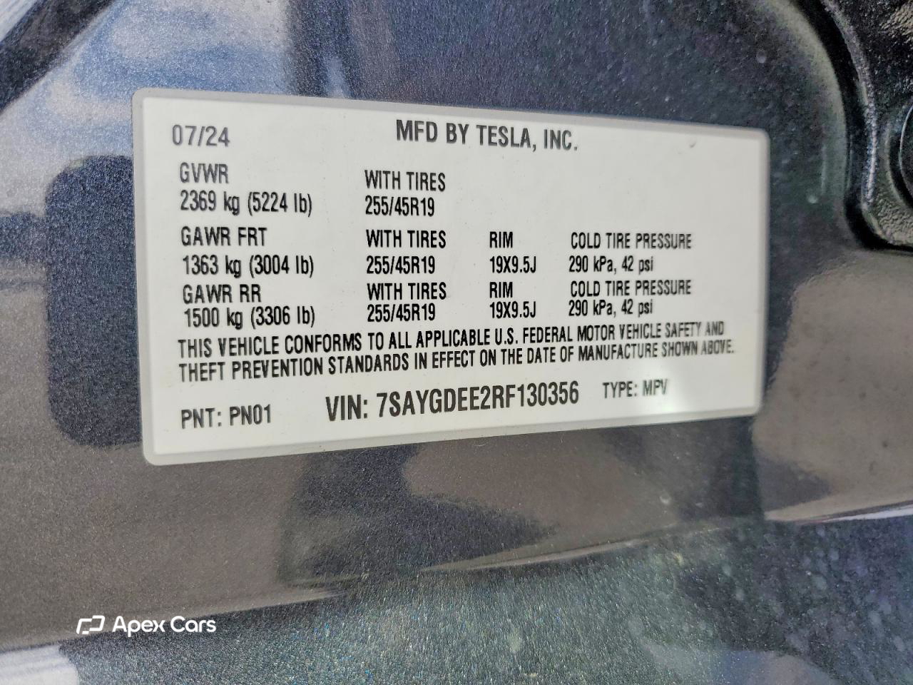 Tesla Model Y 2024