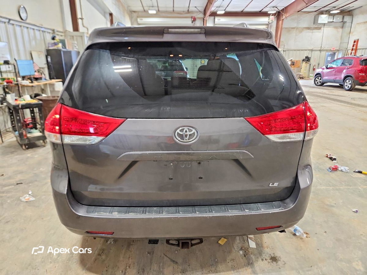 Toyota Sienna 2012