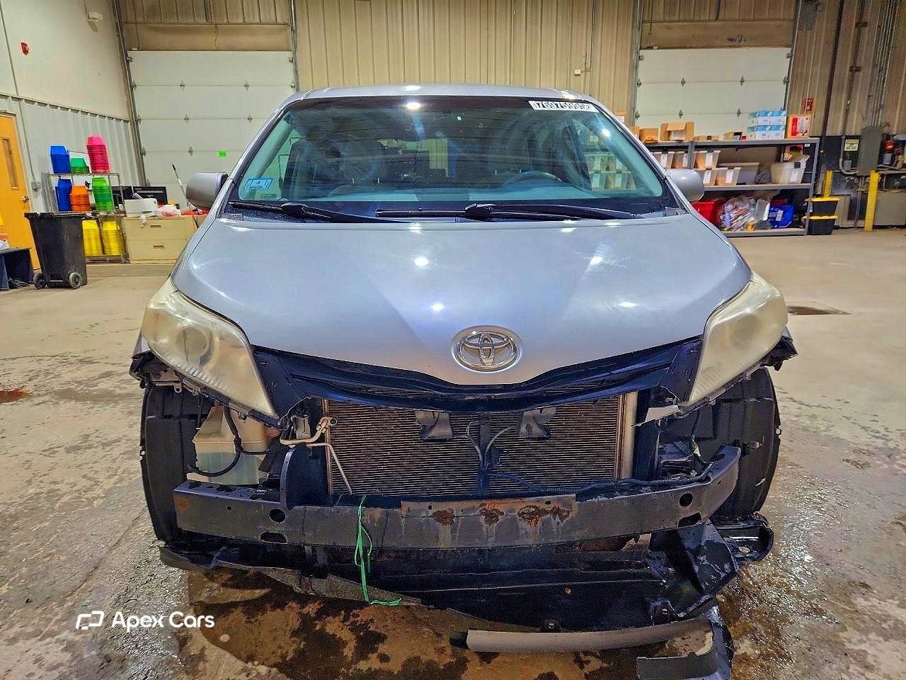 Toyota Sienna 2012