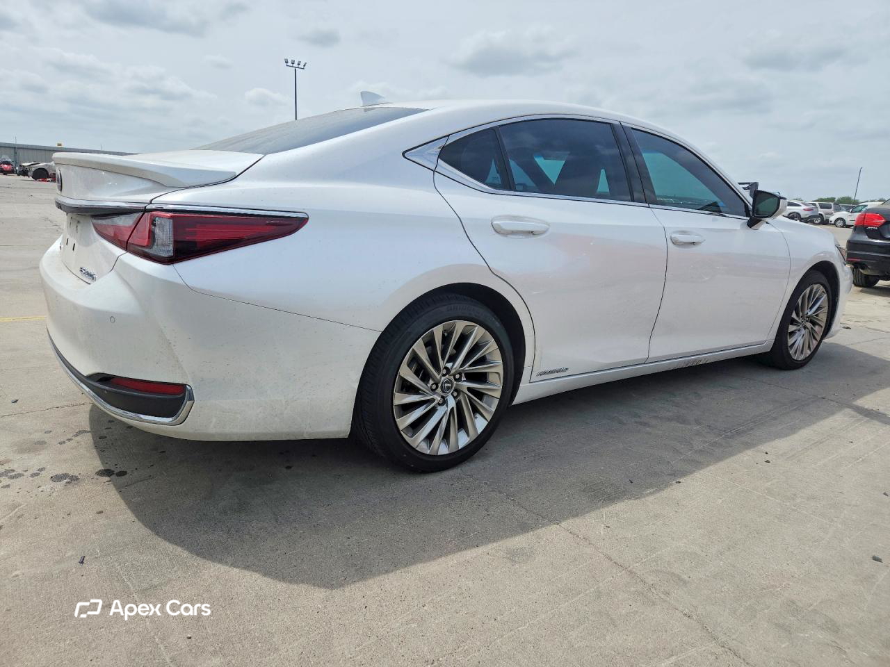 Lexus ES 2020