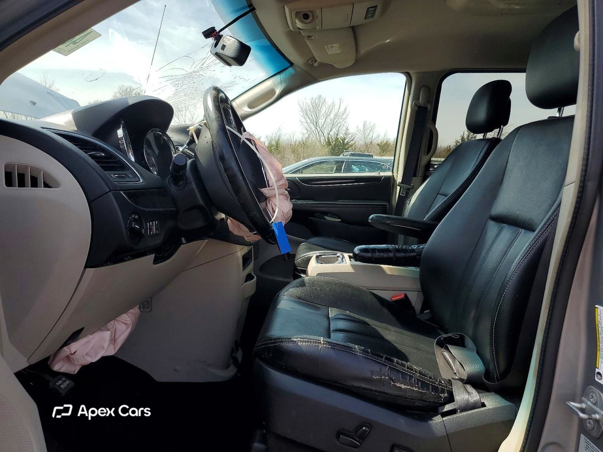 Chrysler Voyager 2015
