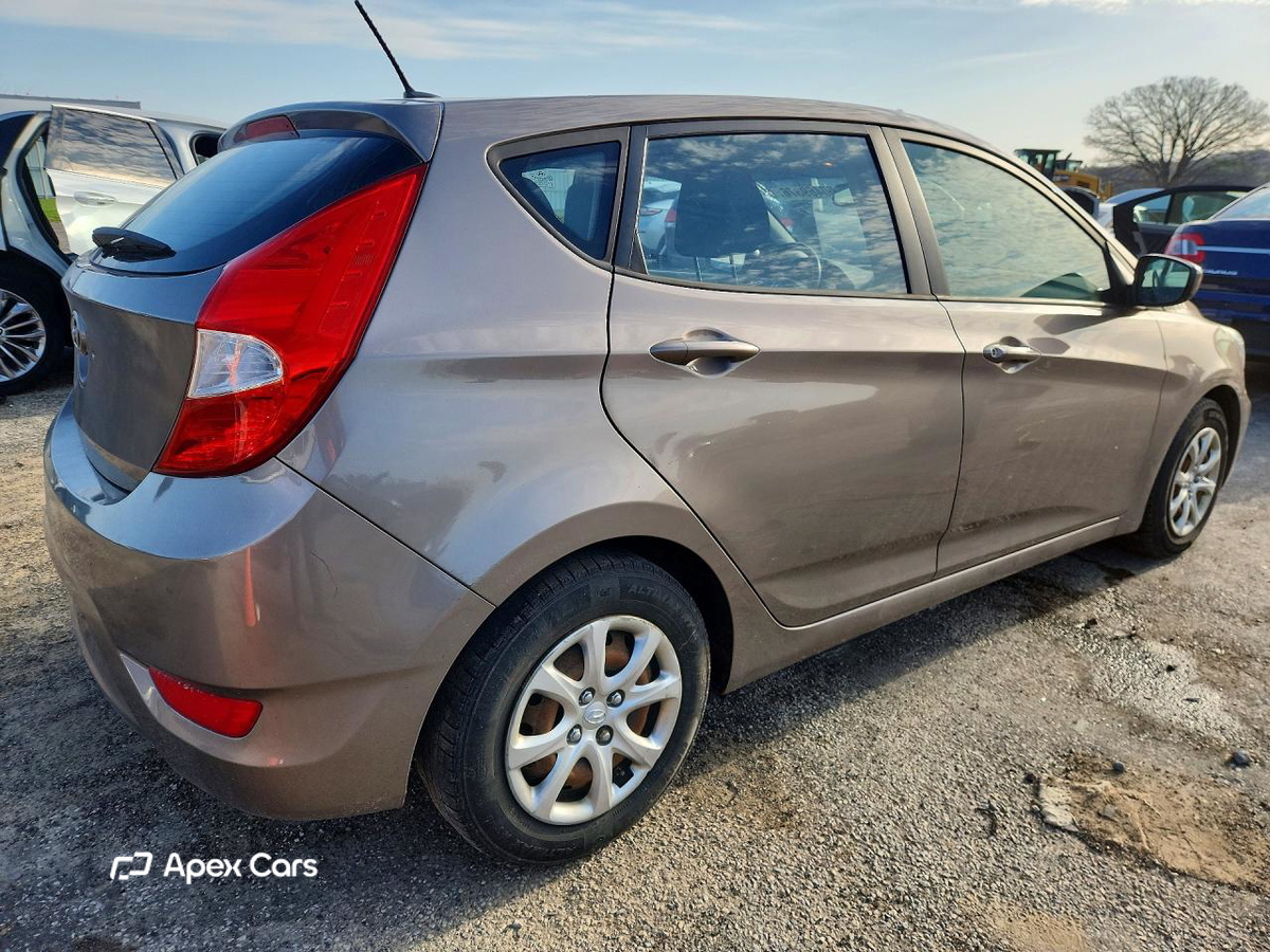 Hyundai Accent 2013