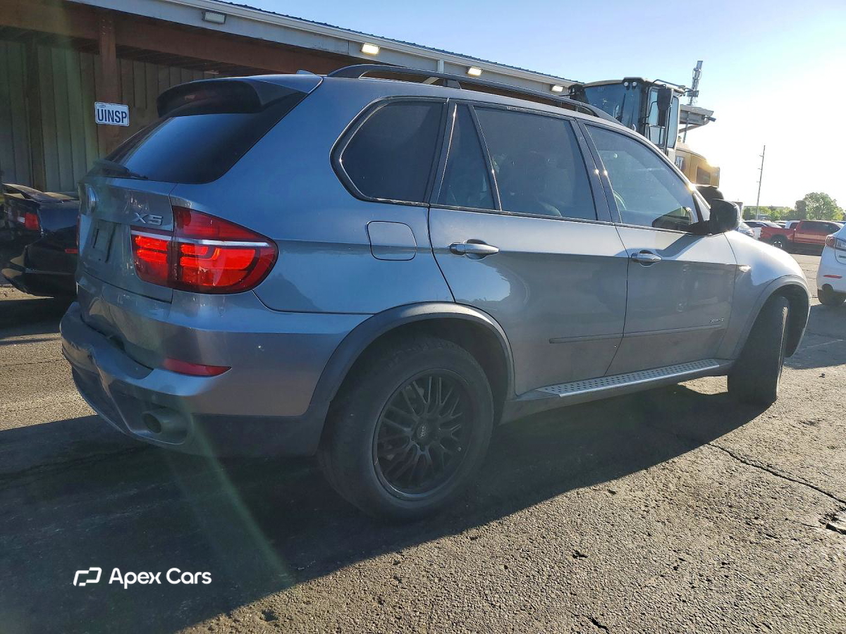 BMW X5 2011