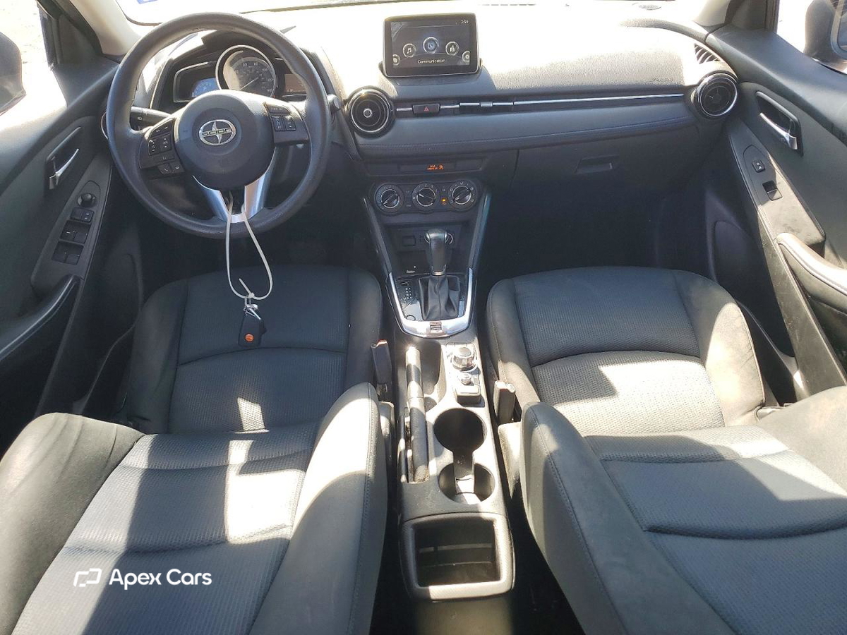 Scion iA 2016