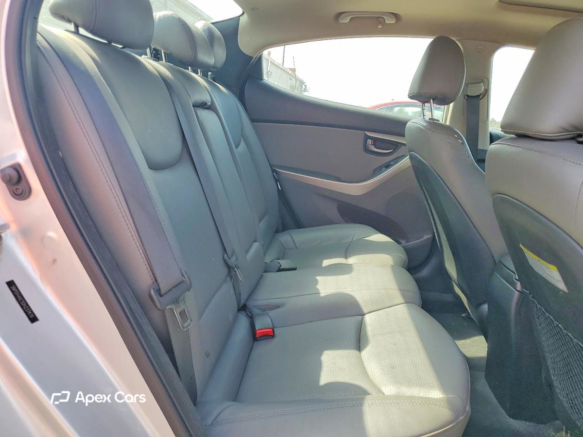Hyundai Elantra 2013