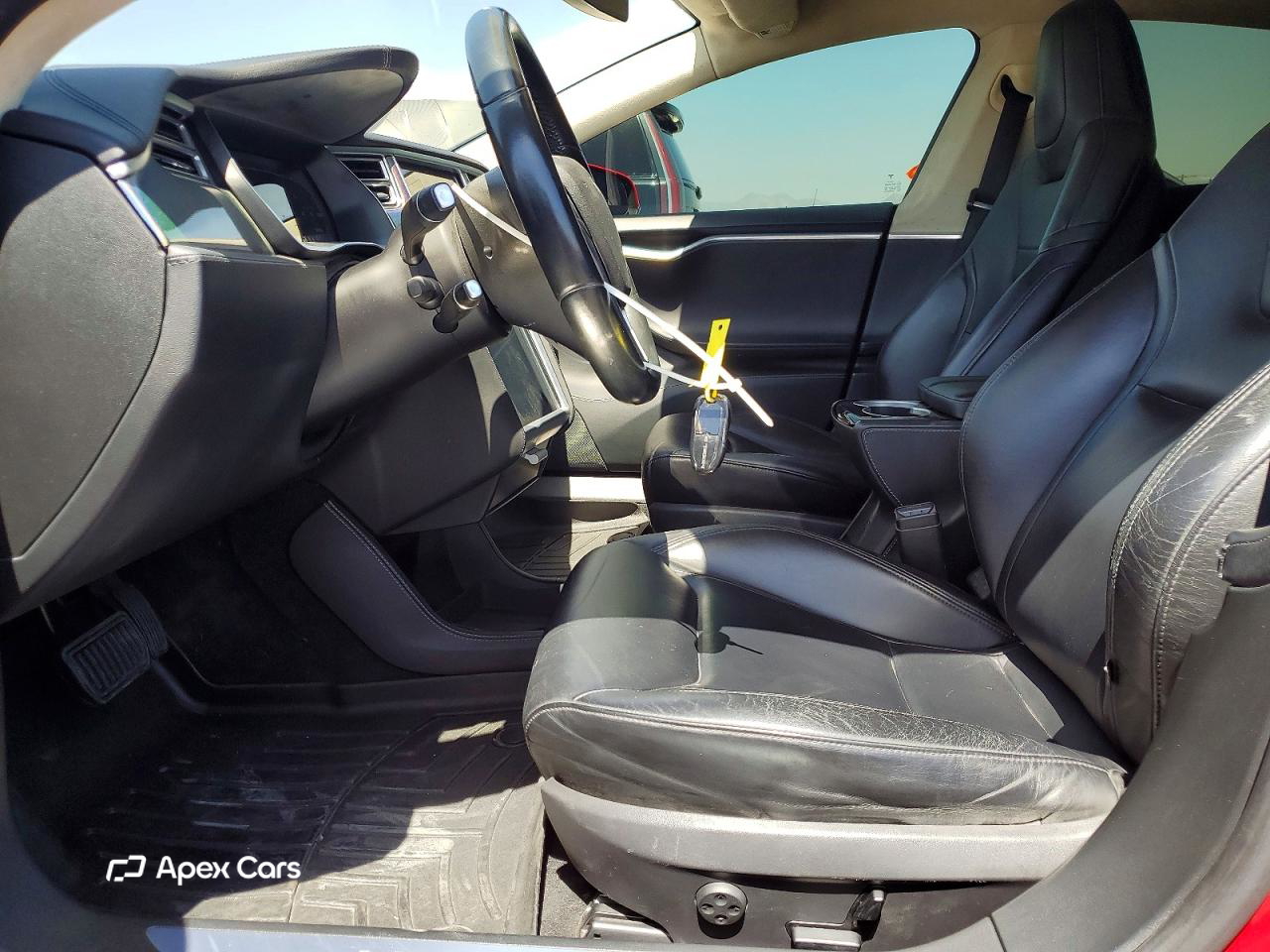 Tesla Model S 2015
