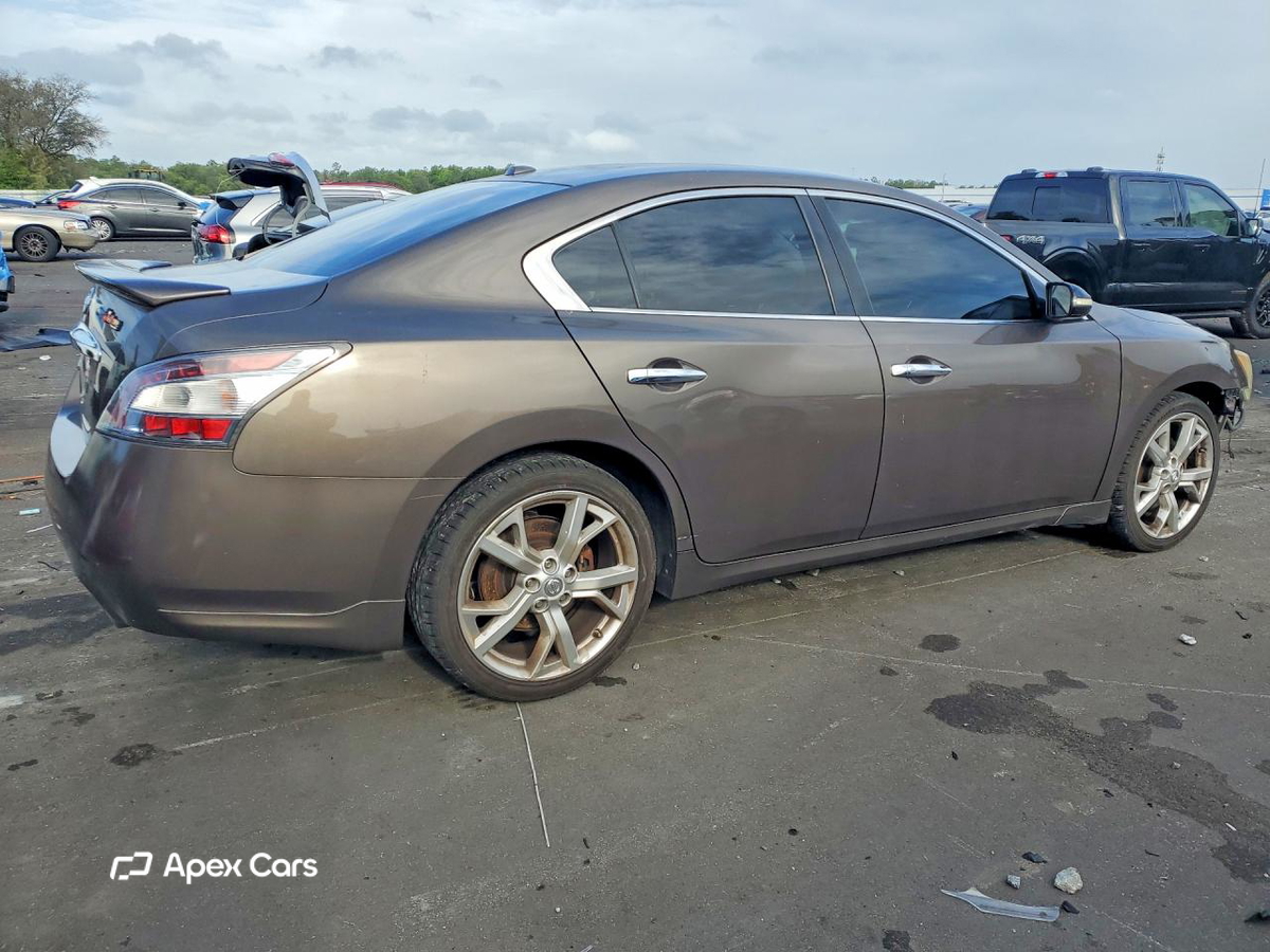 Nissan Maxima 2012