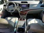 Toyota Sienna 2013