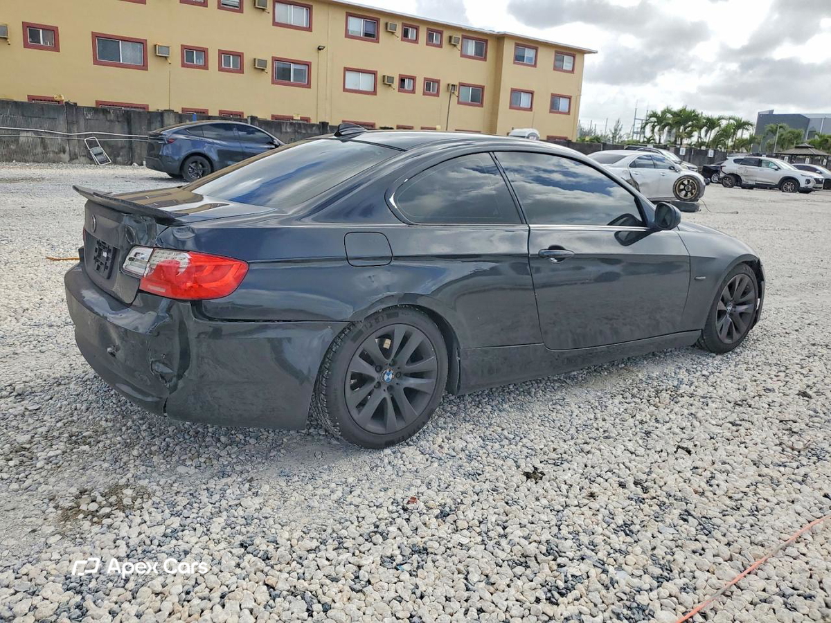 BMW Series 3 2011