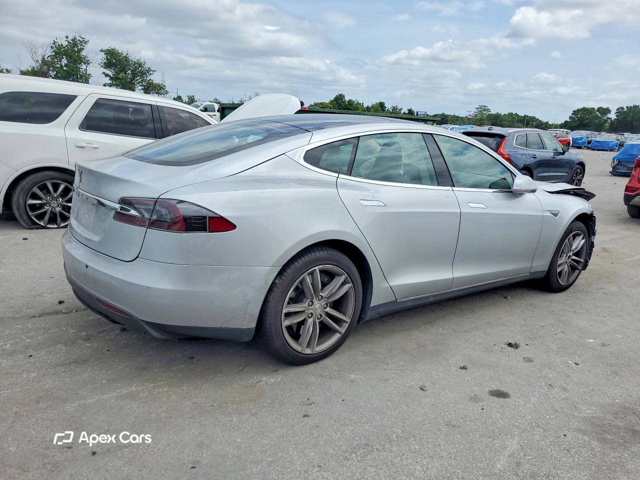 Tesla Model S 2015