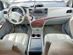 Toyota Sienna 2012