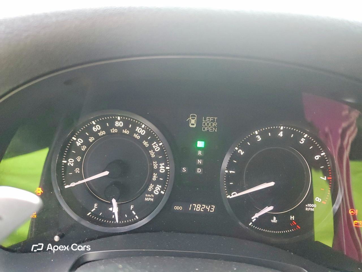Lexus IS 2010