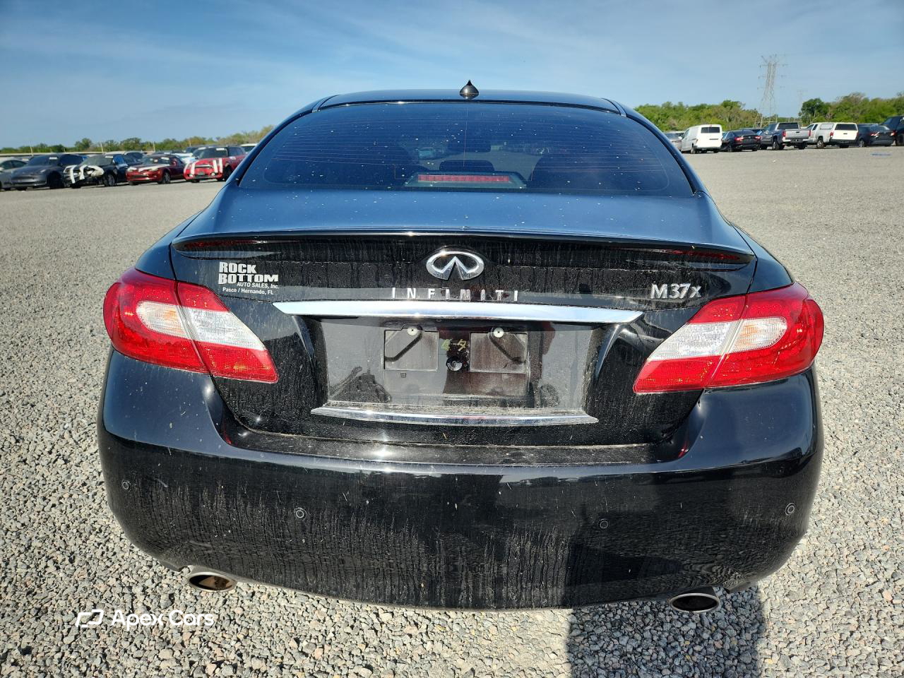 Infiniti M 2013