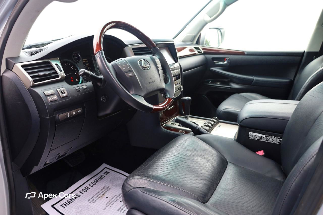 Lexus LX 2013