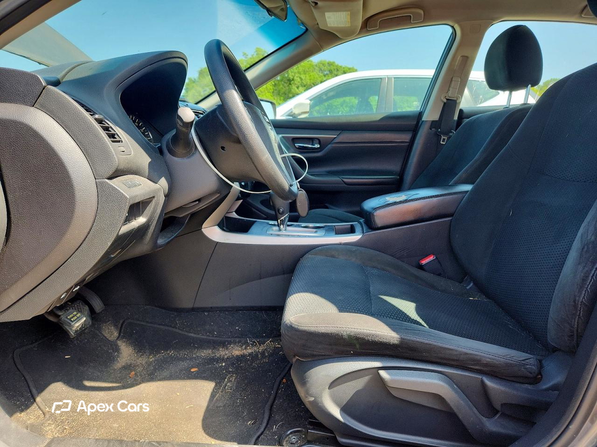 Nissan Altima 2015