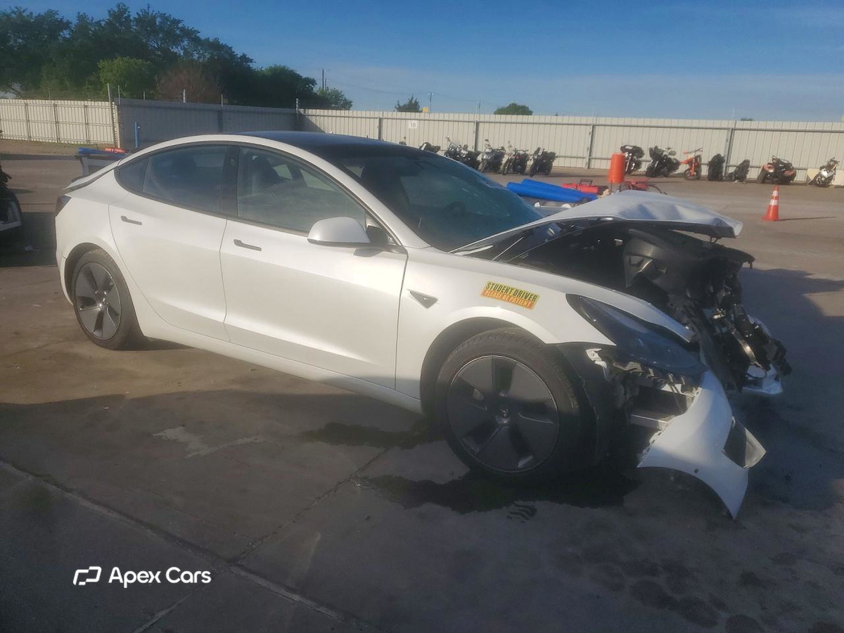 Tesla Model 3 2022