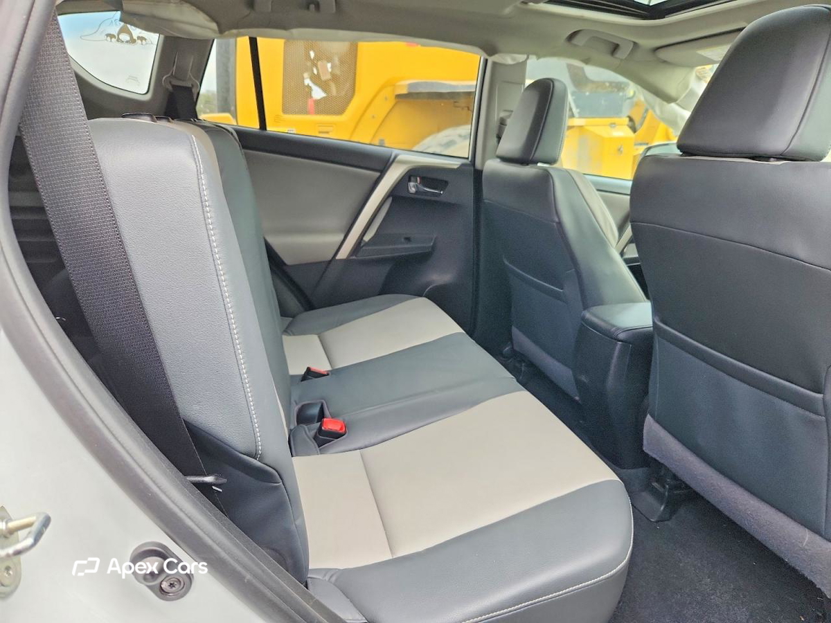 Toyota RAV 4 2015