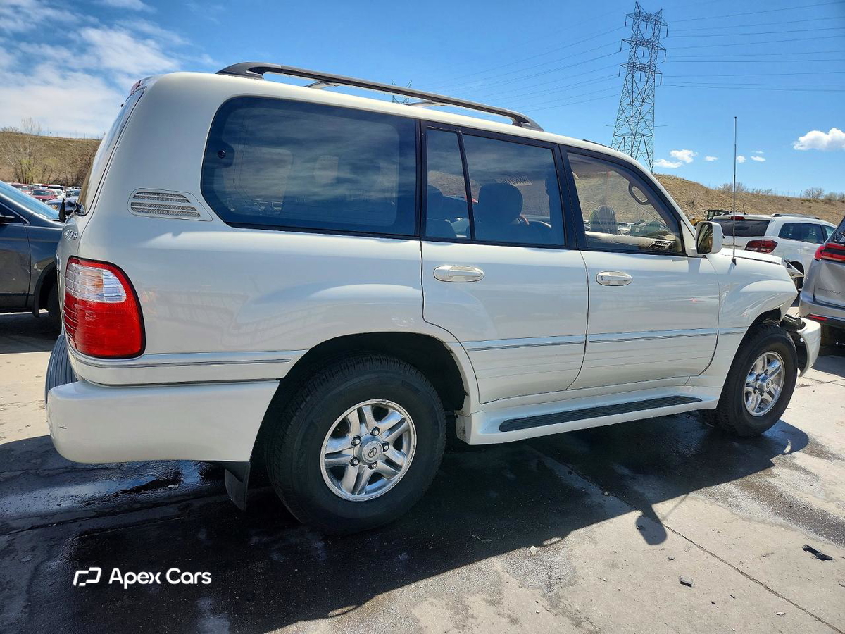 Lexus LX 2000