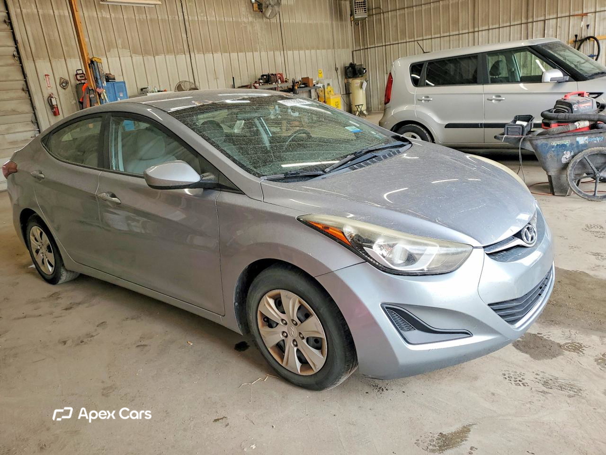 Hyundai Elantra 2016