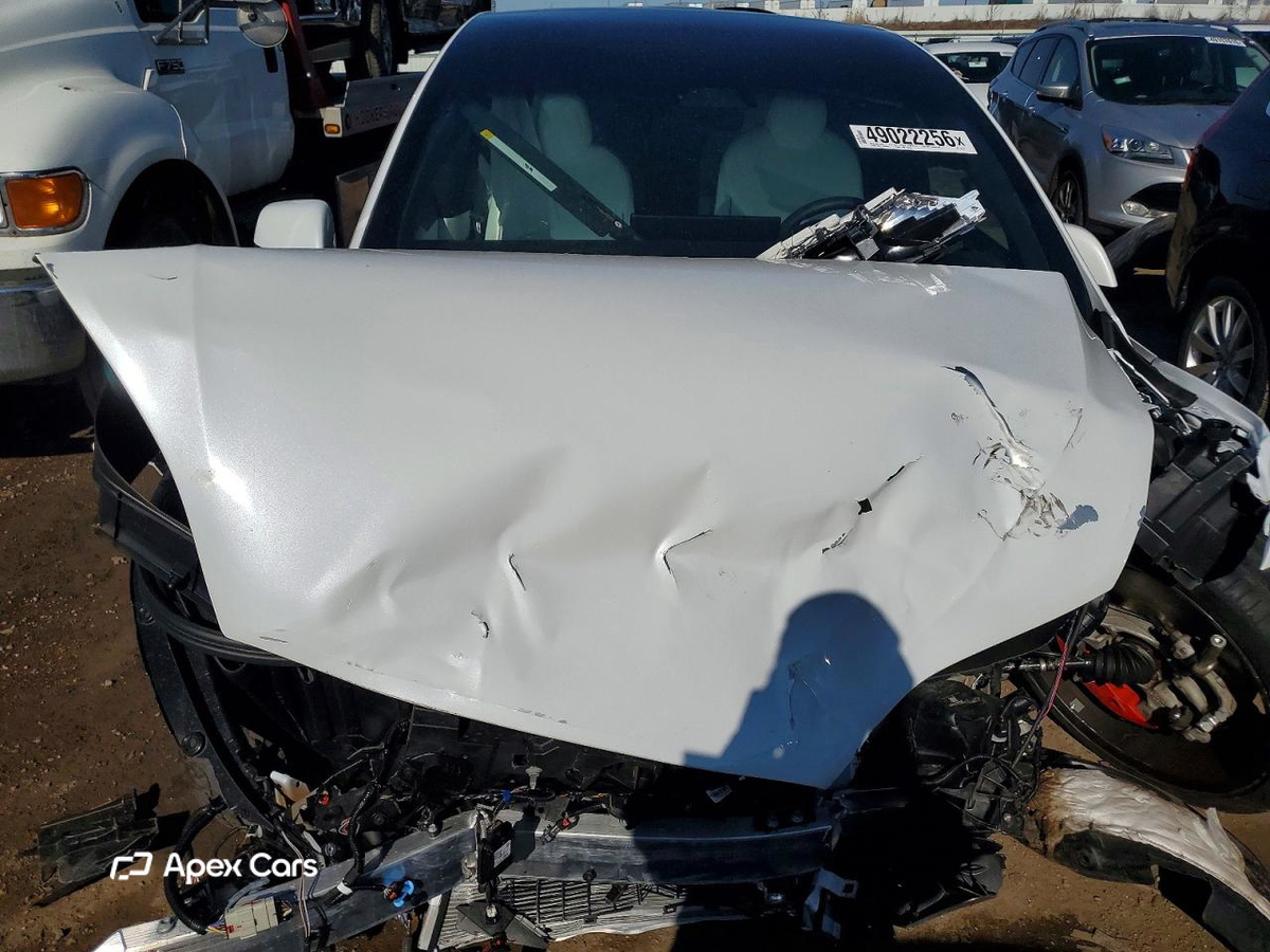 Tesla Model X 2025