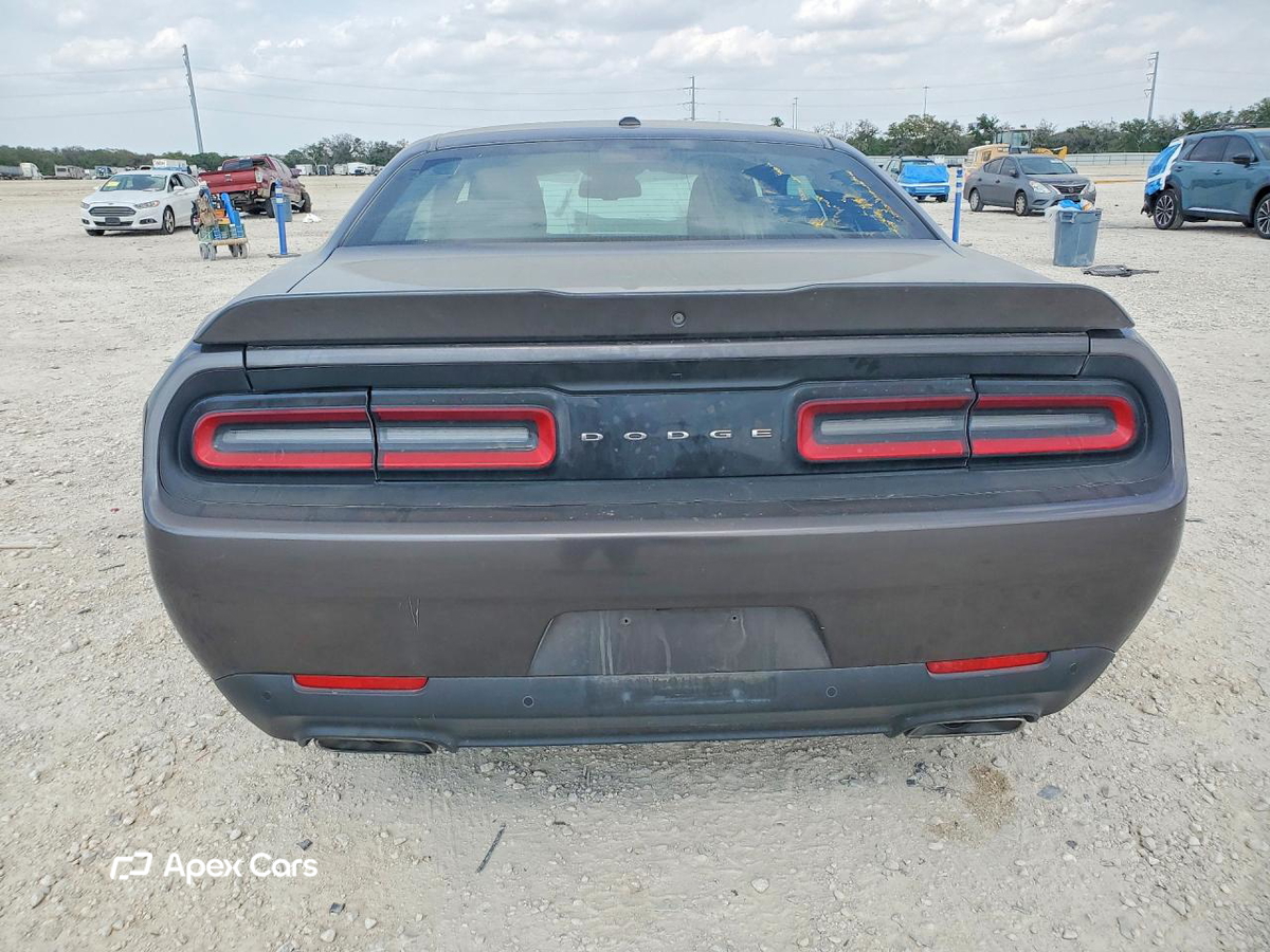 Dodge Challenger 2020