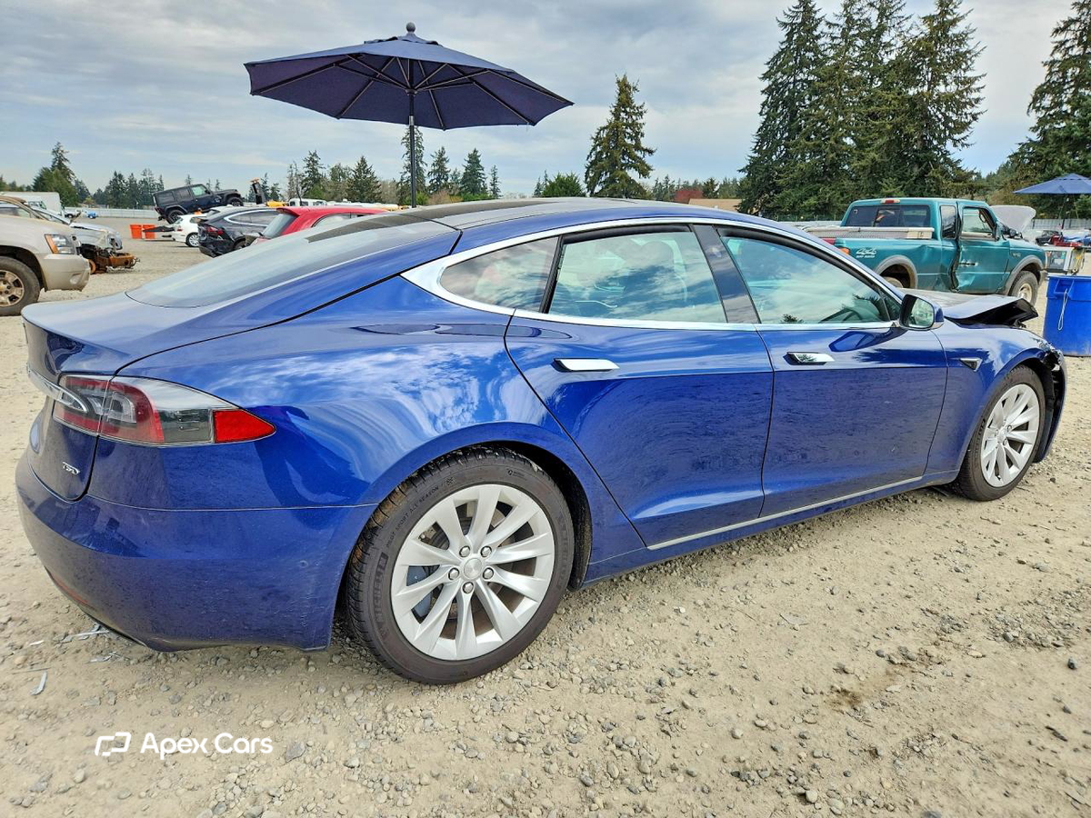 Tesla Model S 2016