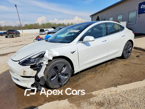 Tesla Model 3 2019 - Image 1 of 14