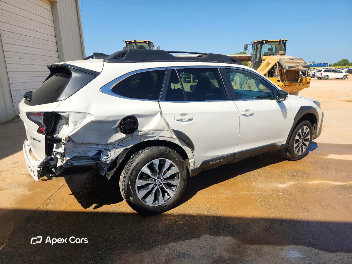 Subaru Outback 2025