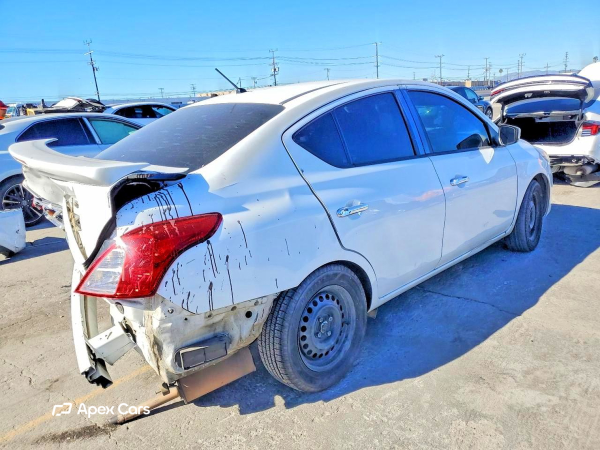Nissan Versa 2017