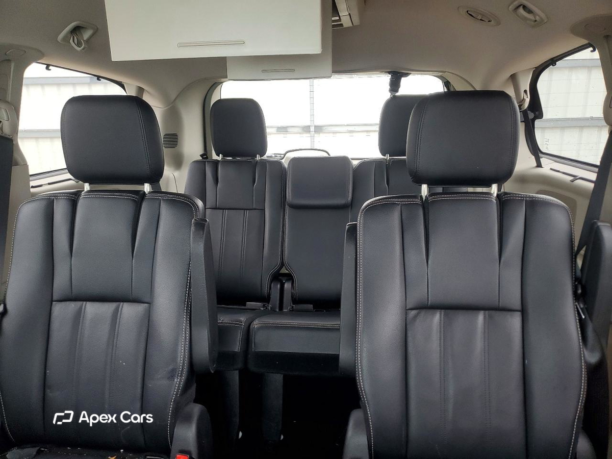 Chrysler Voyager 2015