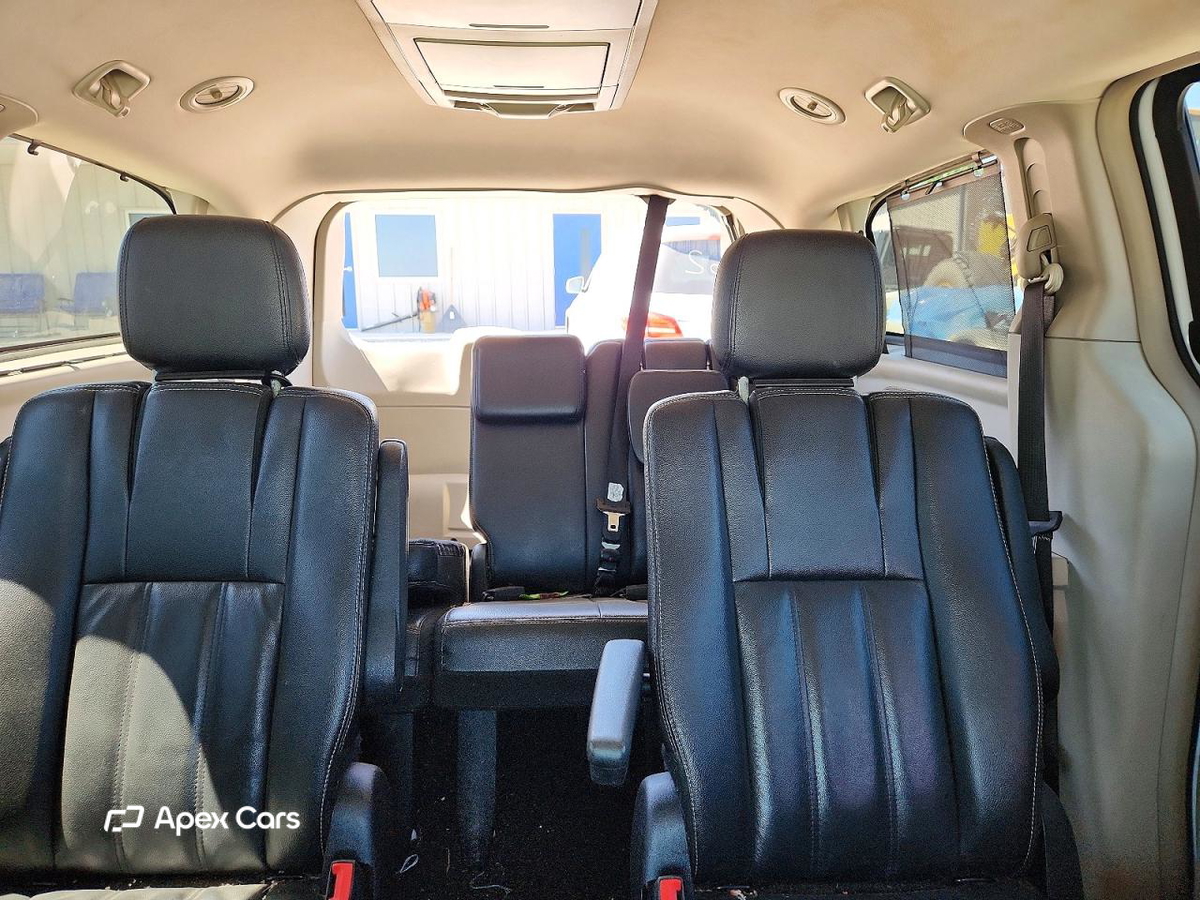 Chrysler Voyager 2013