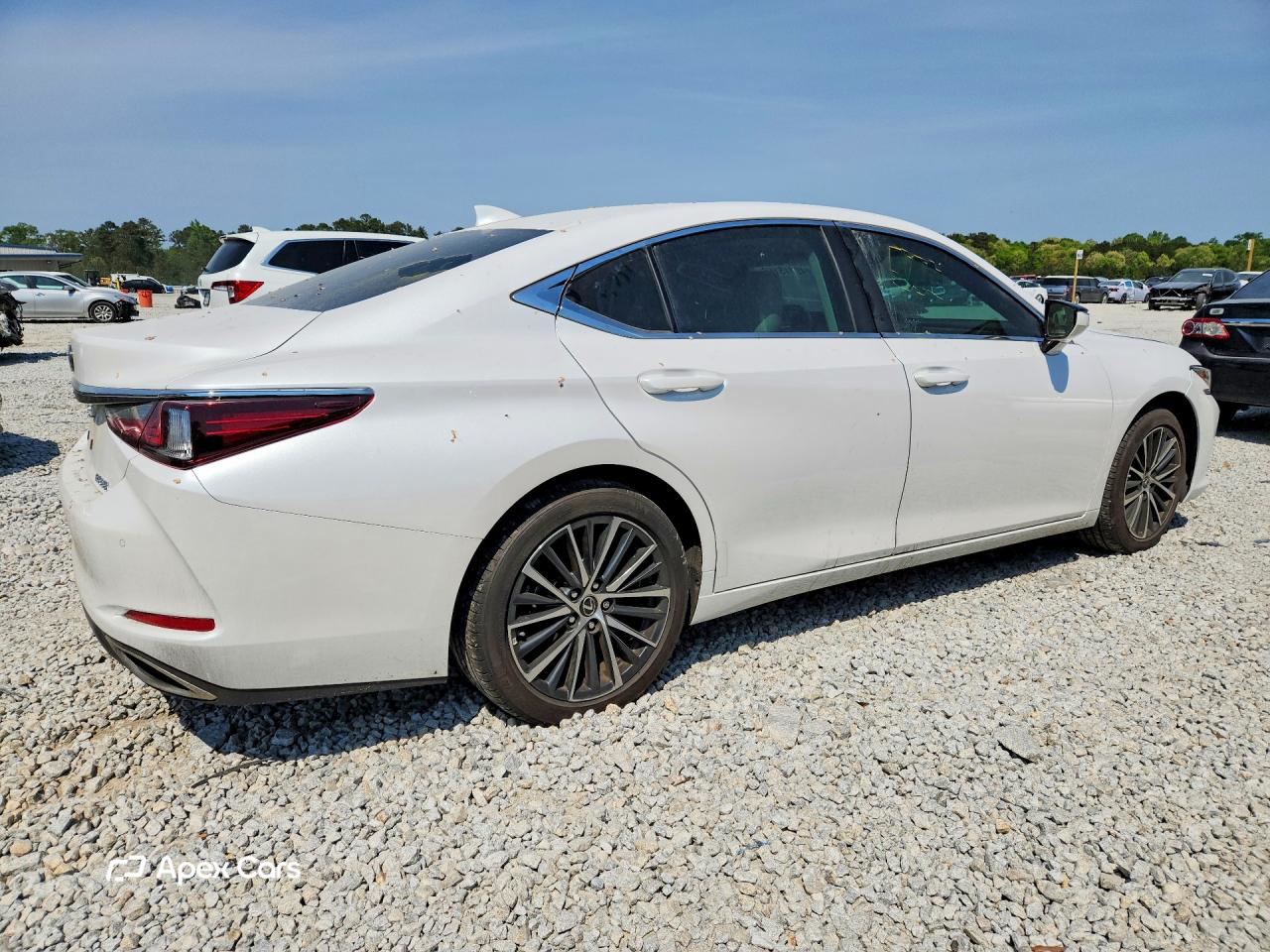 Lexus ES 2025
