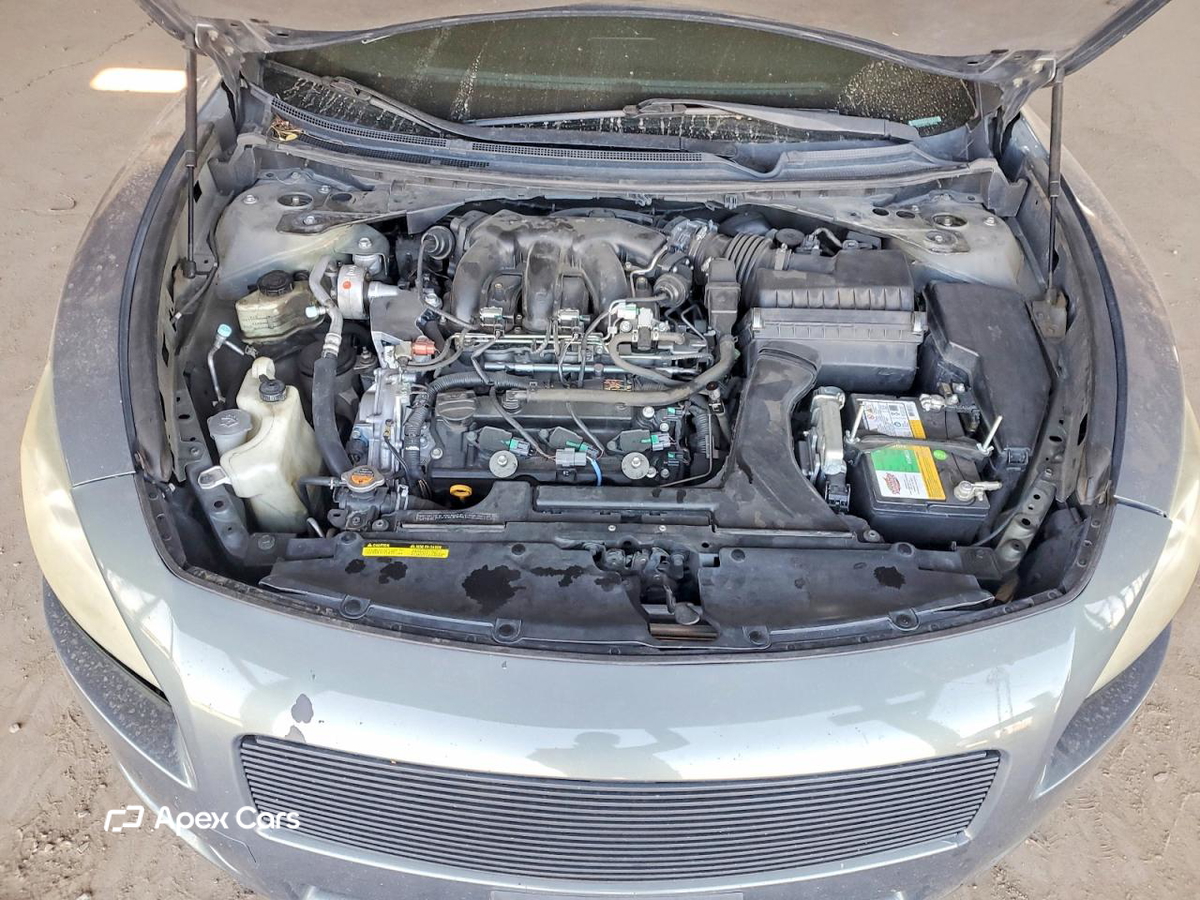 Nissan Maxima 2010