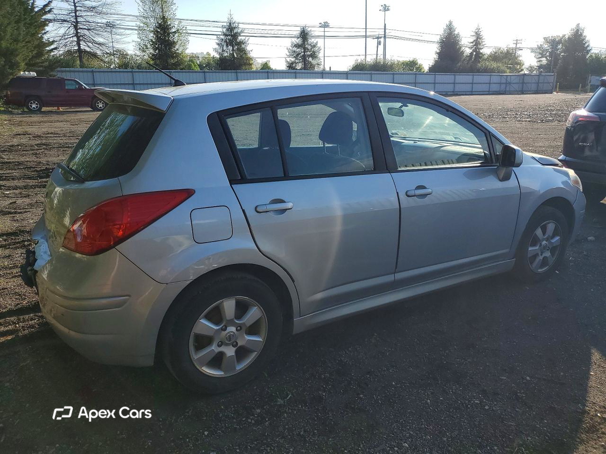 Nissan Versa 2010