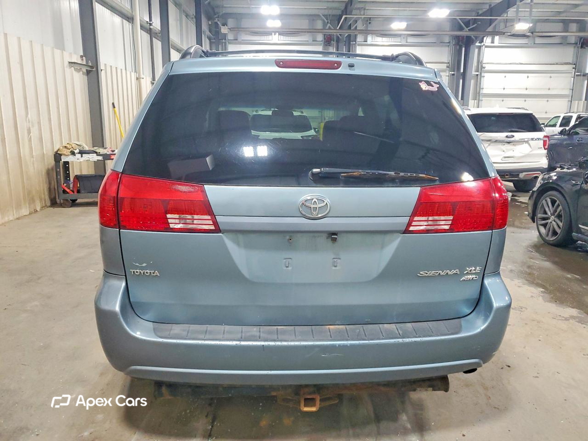 Toyota Sienna 2005