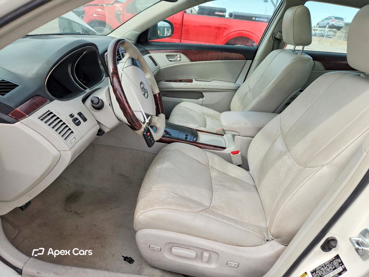 Toyota Avalon 2012