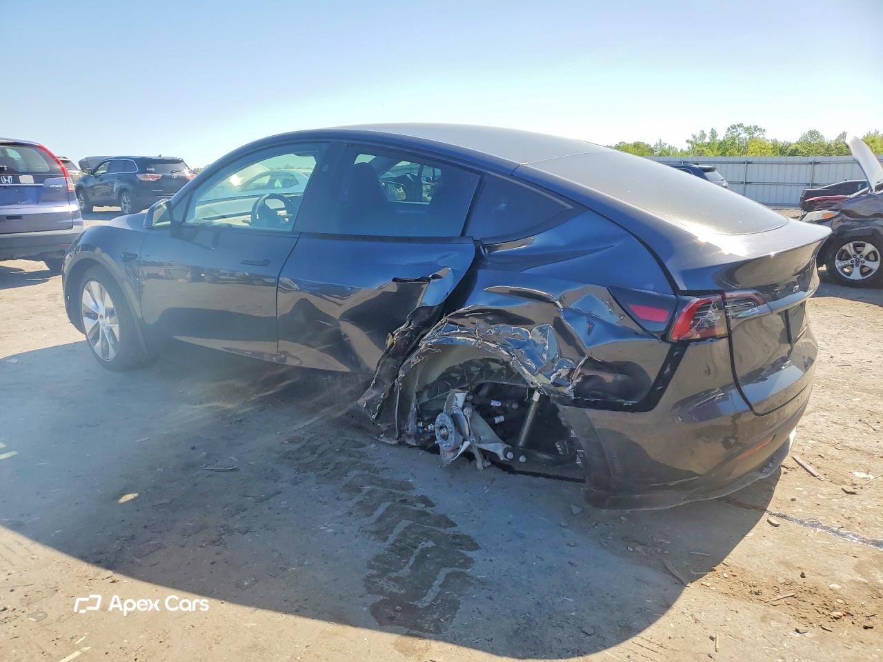 Tesla Model Y 2024