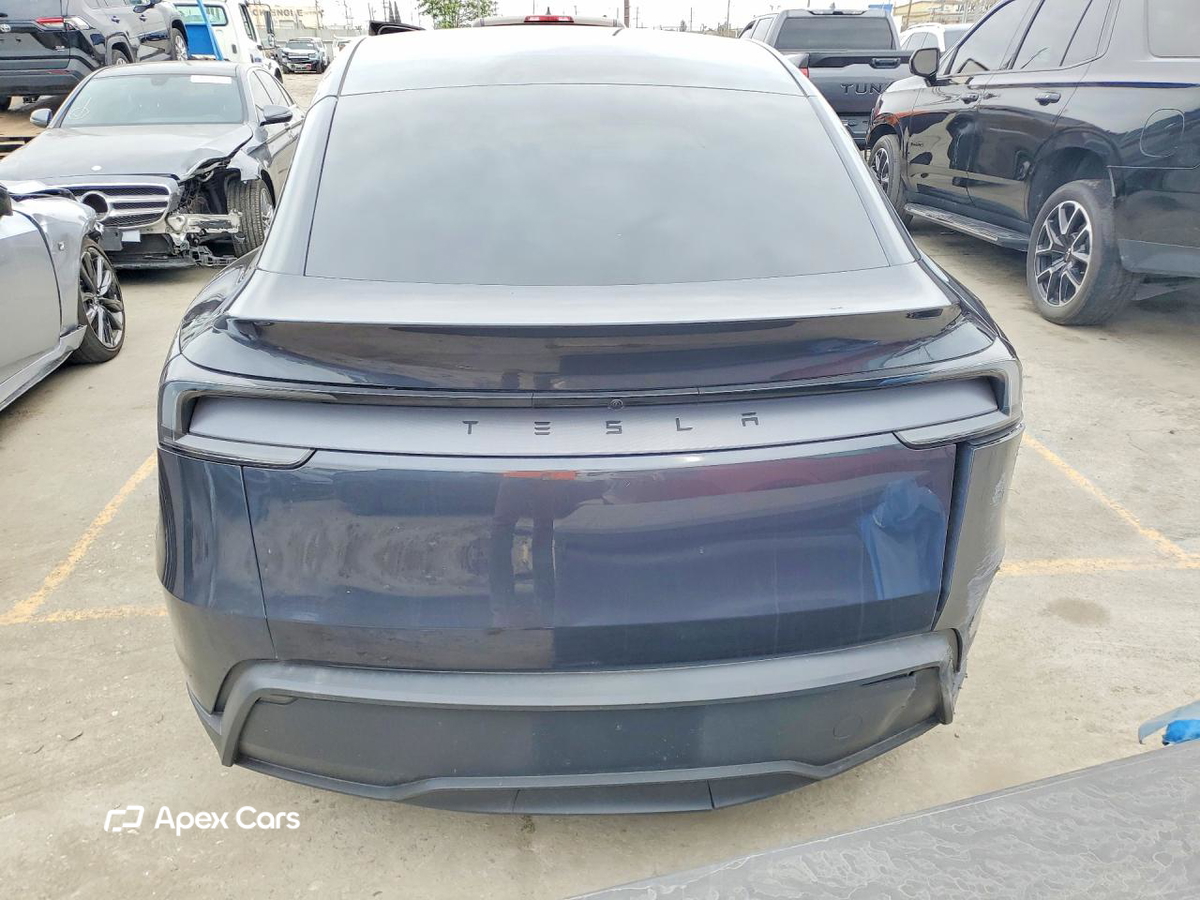 Tesla Model Y 2026