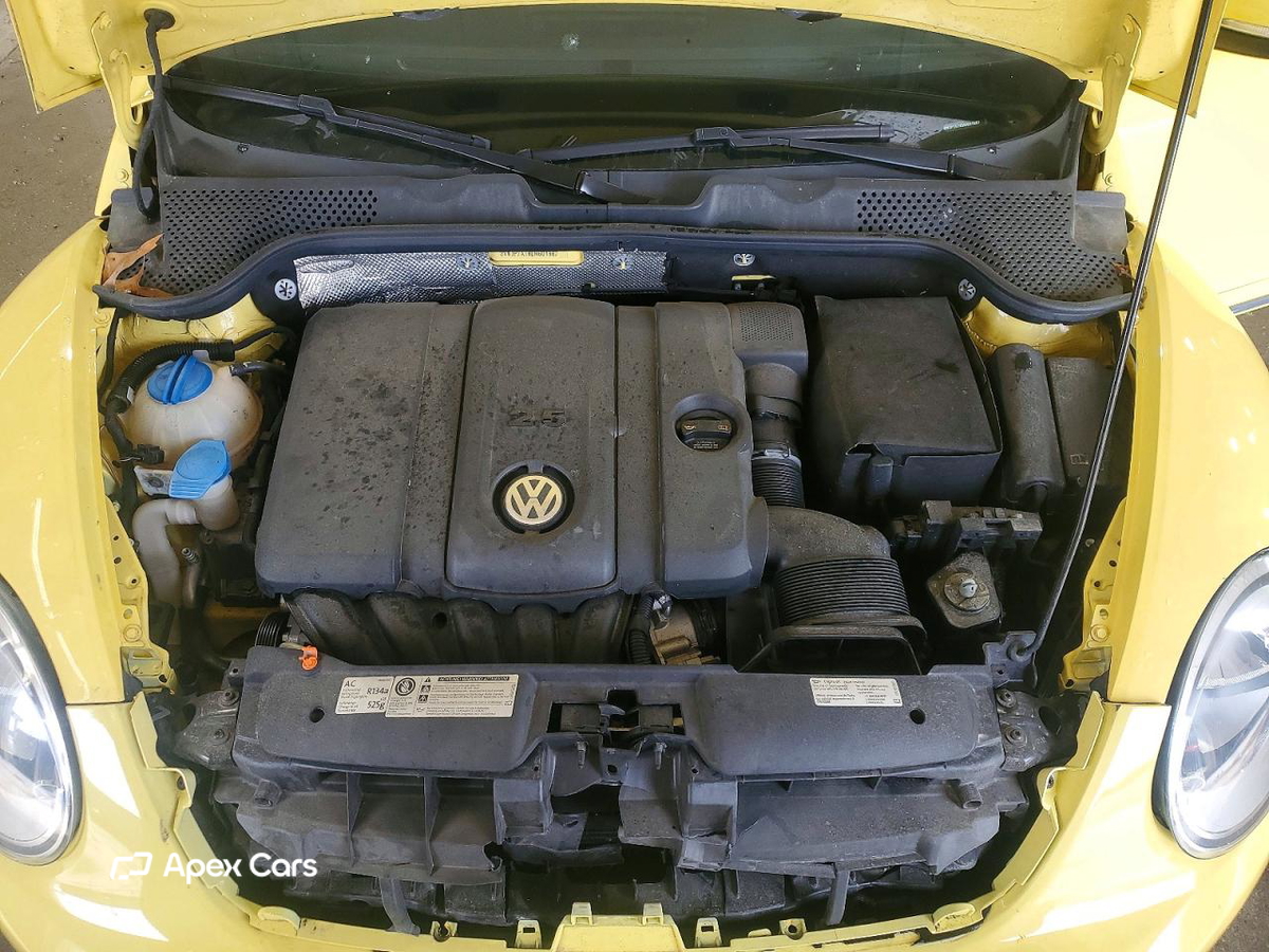 Volkswagen Beetle 2013