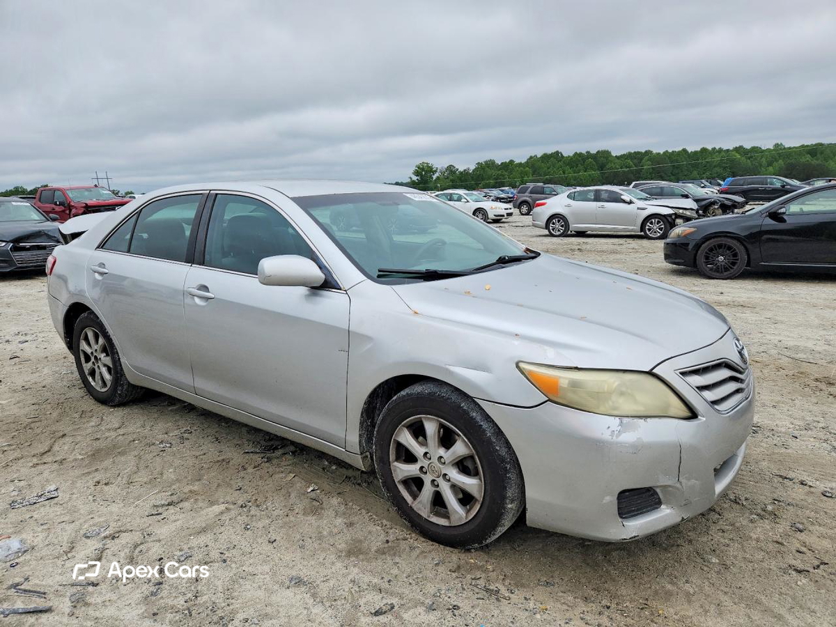 Toyota Camry 2011