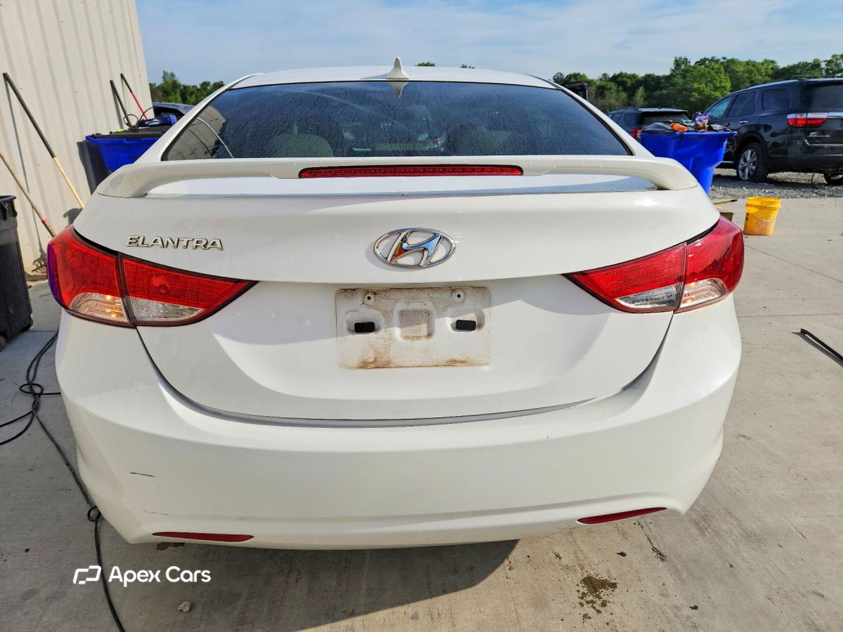 Hyundai Elantra 2013