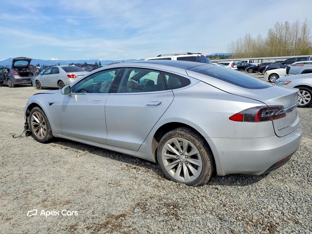 Tesla Model S 2018