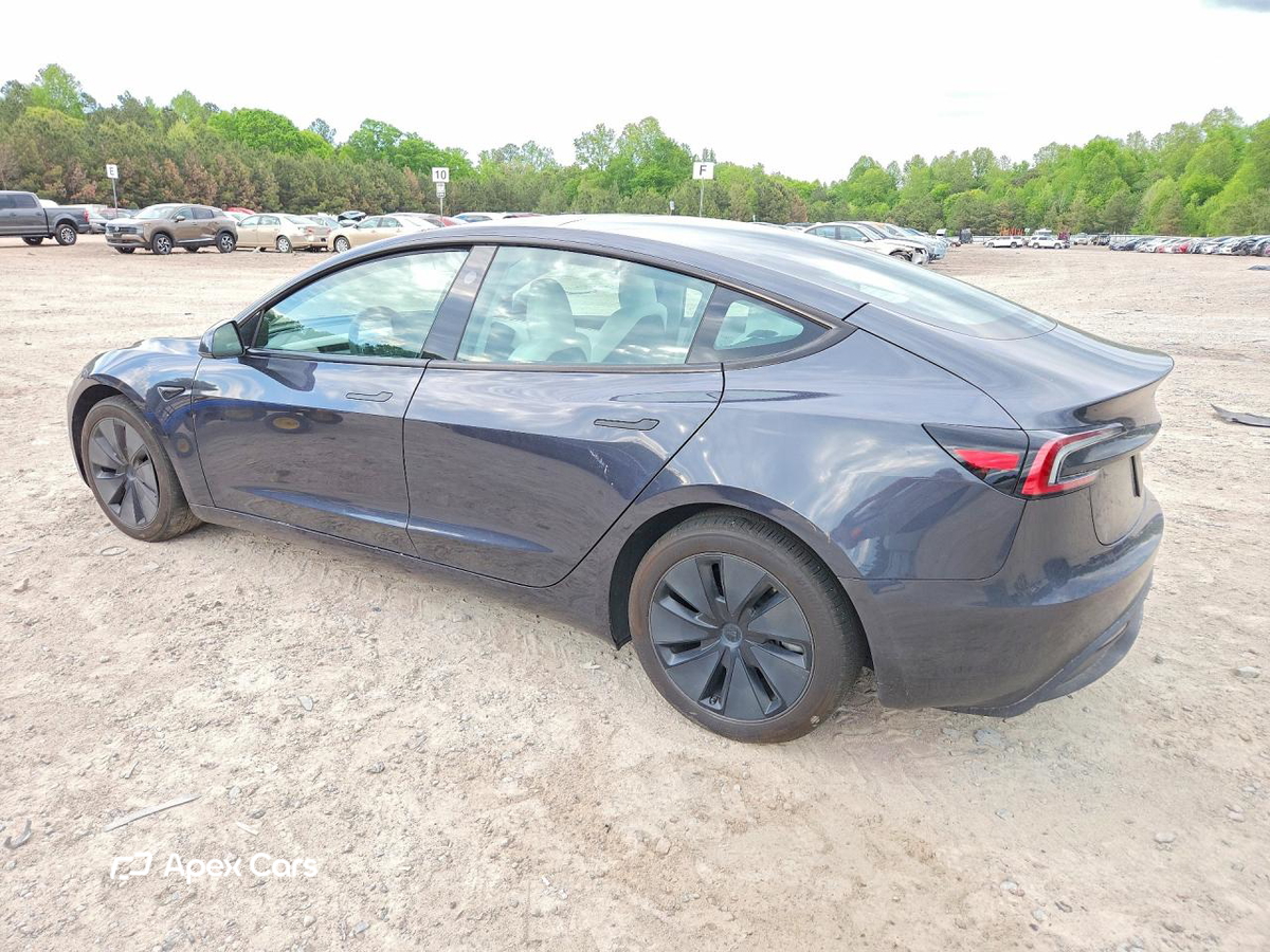 Tesla Model 3 2024